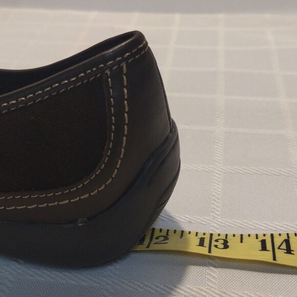 NIB Array Hickory Brown Slip-On Shoes! CONSIGNMENT! - Picture 10 of 16